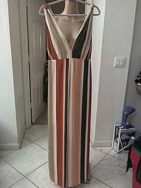 NWOT "4SI3NNA" Striped V-Neck NUMPSUIT  in Rust, Olive & Cream SZ.M 🔥🔥🔥